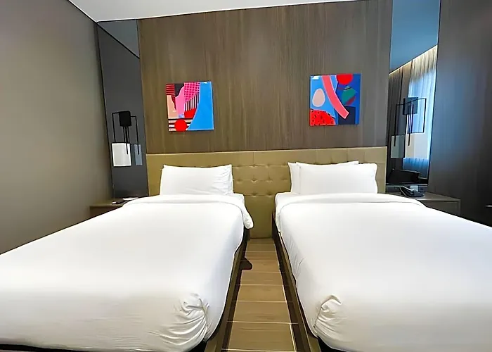 A And A Quezon Powered By Cocotel Отель 4*